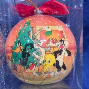 1995 Warner Bros Matrix Looney Tunes Ball Christmas Ornament